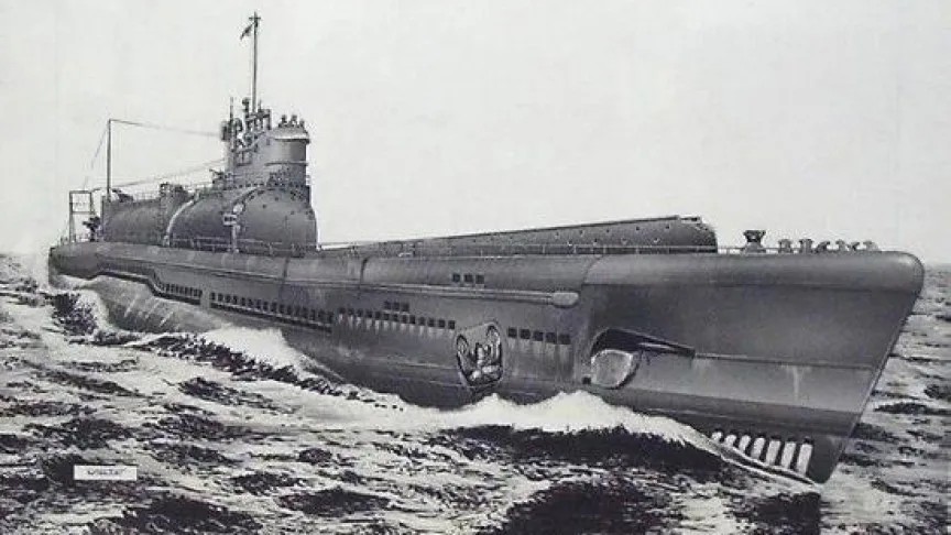 Японський підводний авіаносець I400